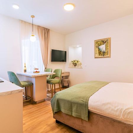 Luxury 2 Bedroom-2 Bathroom Apartment & Studio App With Rooftop Terrace Сплит Экстерьер фото