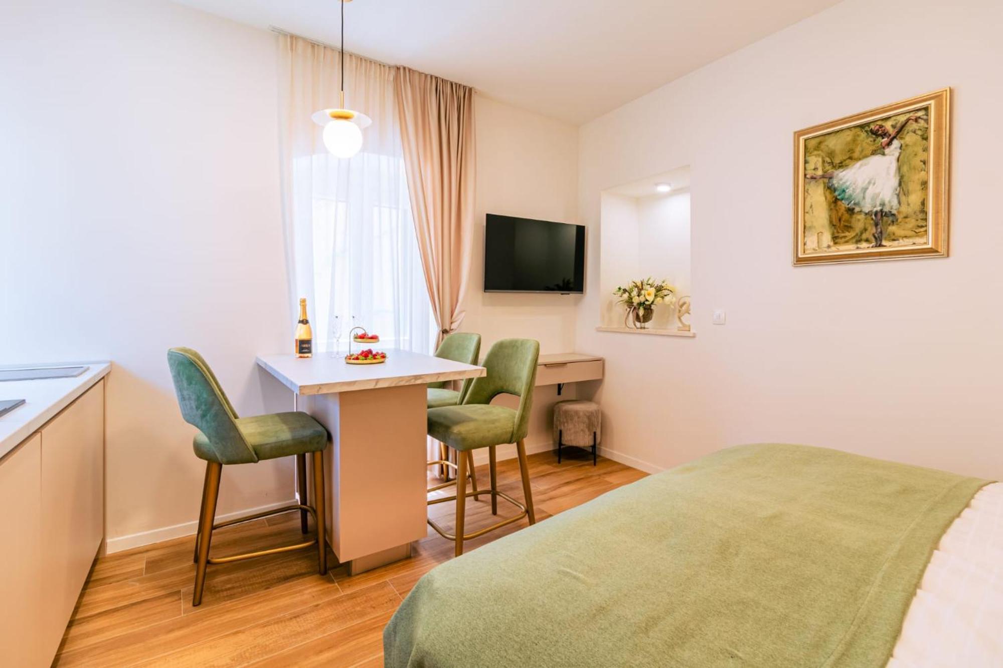 Luxury 2 Bedroom-2 Bathroom Apartment & Studio App With Rooftop Terrace Сплит Экстерьер фото