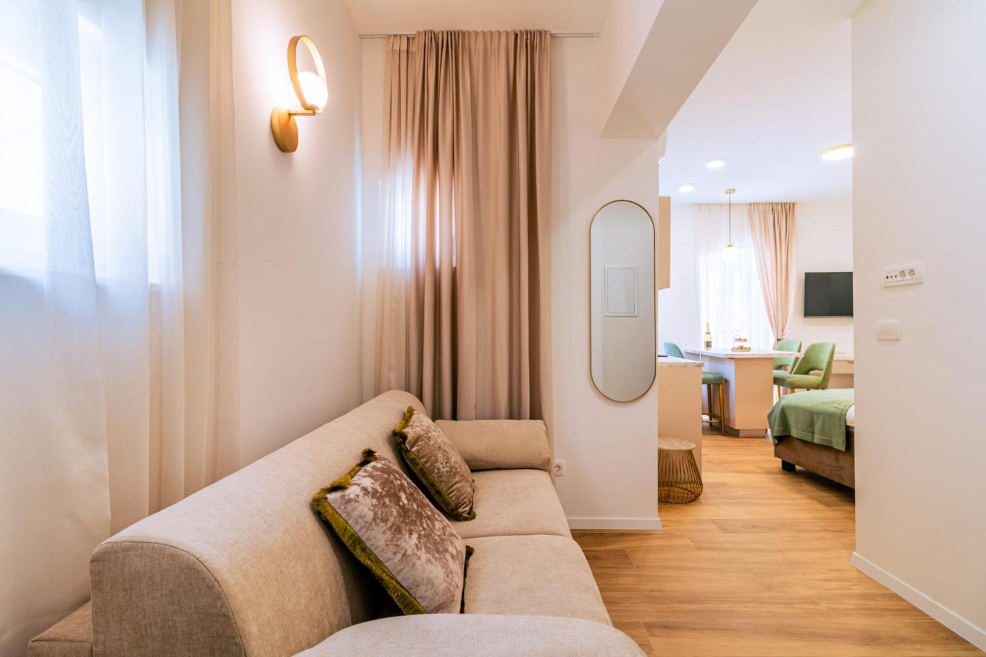 Luxury 2 Bedroom-2 Bathroom Apartment & Studio App With Rooftop Terrace Сплит Экстерьер фото