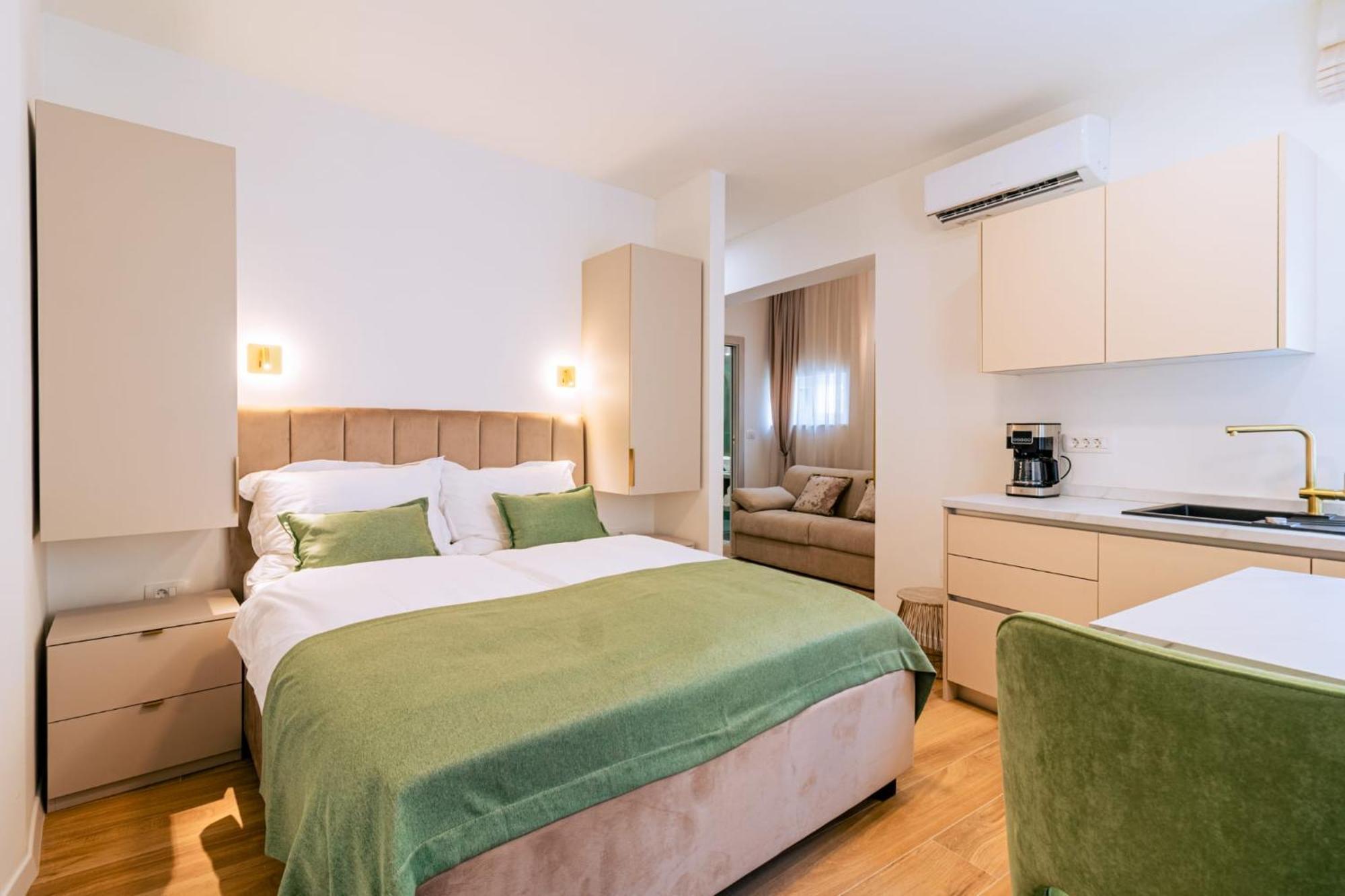 Luxury 2 Bedroom-2 Bathroom Apartment & Studio App With Rooftop Terrace Сплит Экстерьер фото
