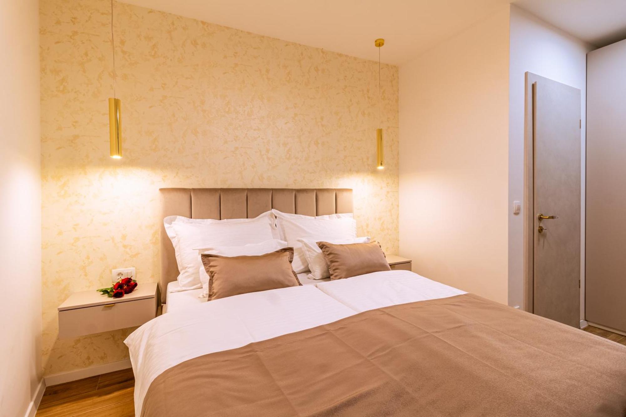 Luxury 2 Bedroom-2 Bathroom Apartment & Studio App With Rooftop Terrace Сплит Экстерьер фото