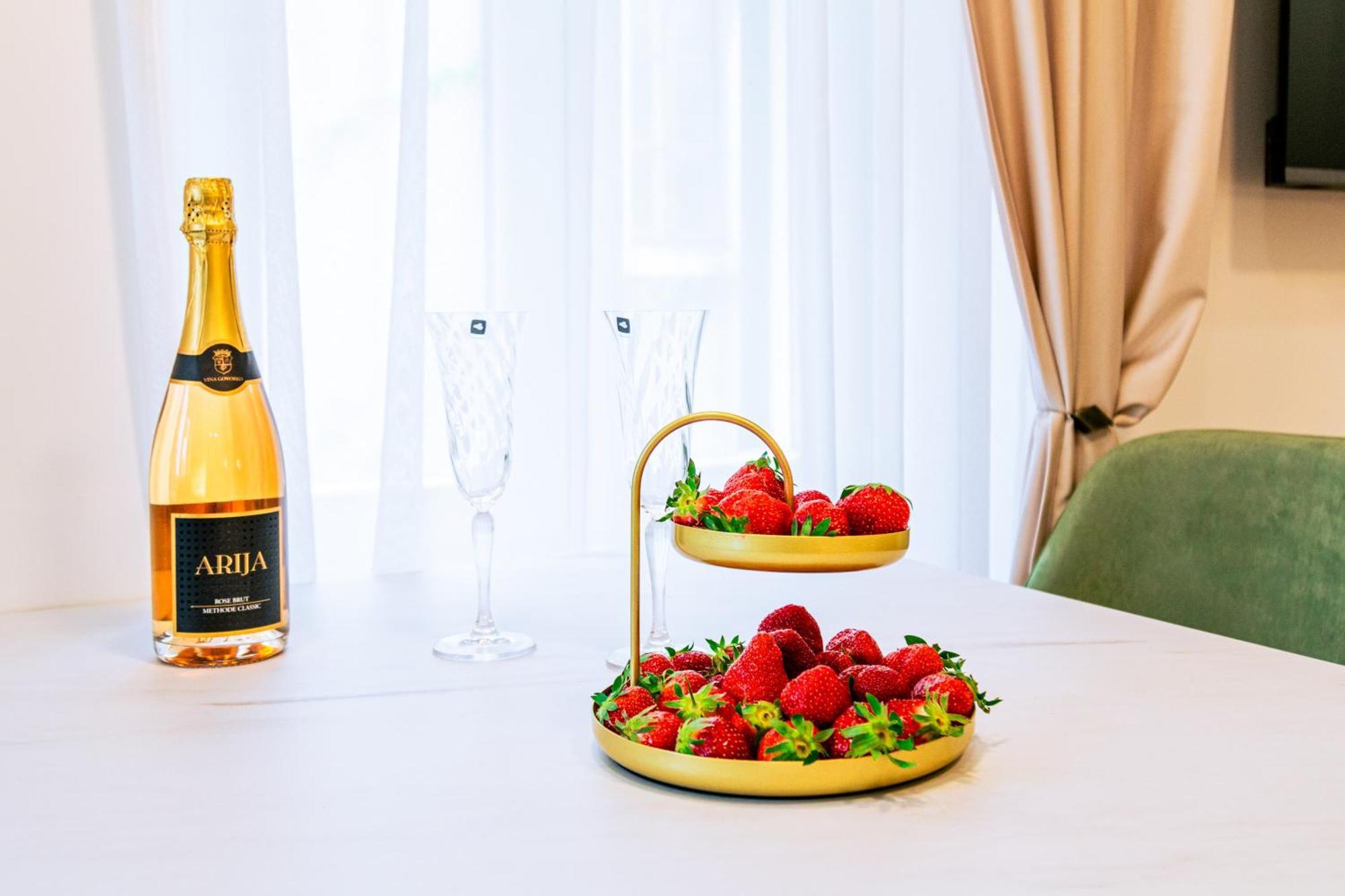 Luxury 2 Bedroom-2 Bathroom Apartment & Studio App With Rooftop Terrace Сплит Экстерьер фото